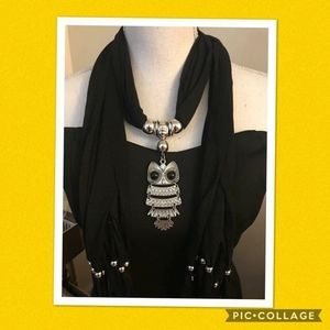 Scarf 🧣 with Owl 🦉 Pendant